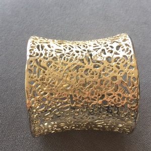 Kendra Scott Gold Filigree Cuff Bracelet